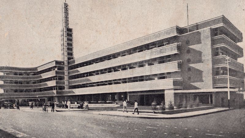 File:Hotel Savoy Bandung Postcard 2.jpg