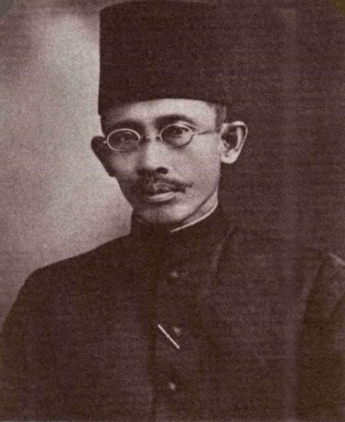 File:Tahir Jalaluddin.jpg