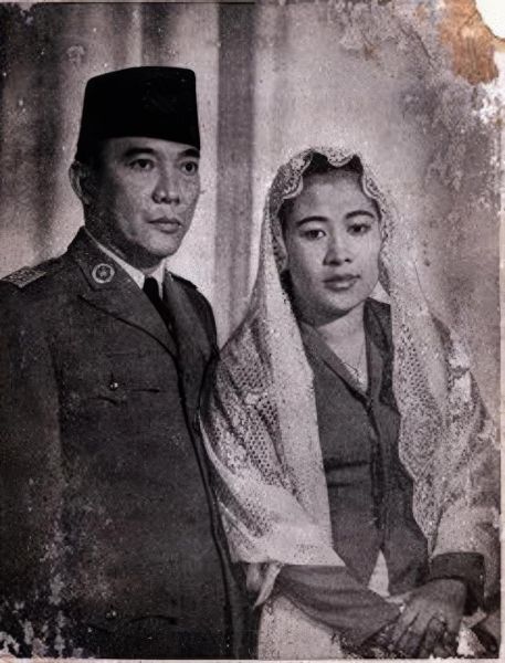 File:Fatmawati - PNRI Kepustakaan Presiden.jpg